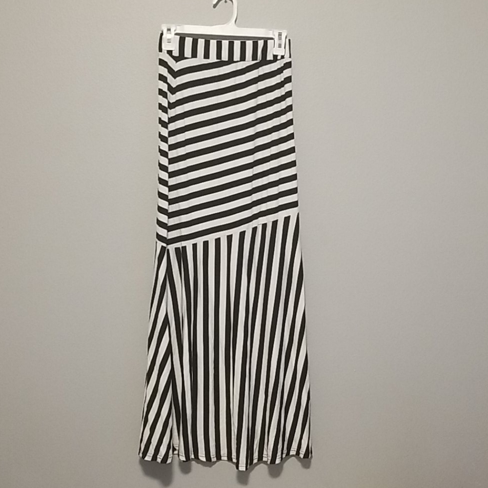 So beautiful maxi skirt